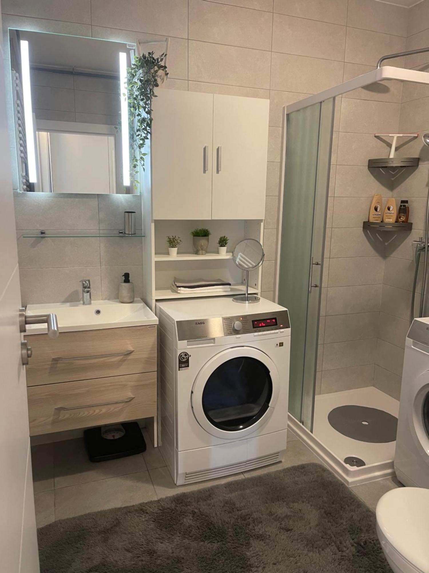 Luna,Central,Self-Check In,Ac,Wi-Fi, Washer,Free Parking Zaprešić Екстериор снимка