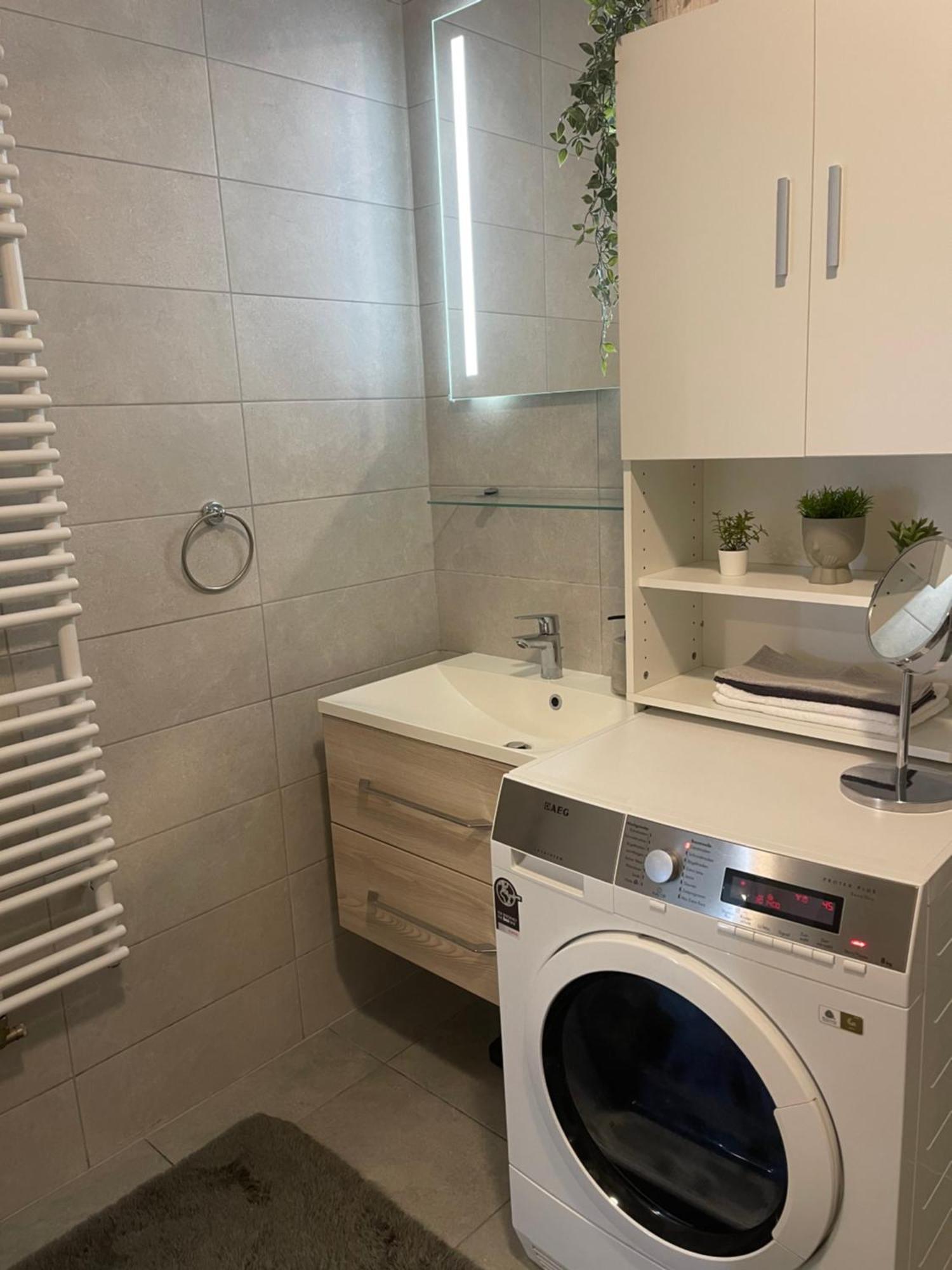 Luna,Central,Self-Check In,Ac,Wi-Fi, Washer,Free Parking Zaprešić Екстериор снимка